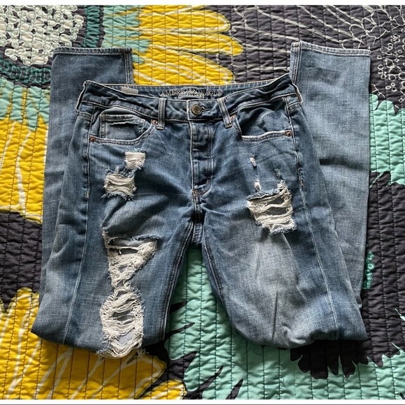 AEO • - Picture 2 of 5